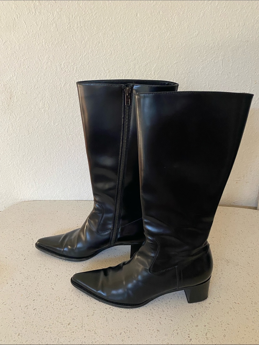 Miu Miu Black Pointed Over-the-Knee Leather Boots - Picture 4 of 16